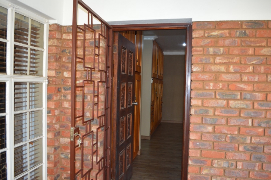 4 Bedroom Property for Sale in Flamwood North West